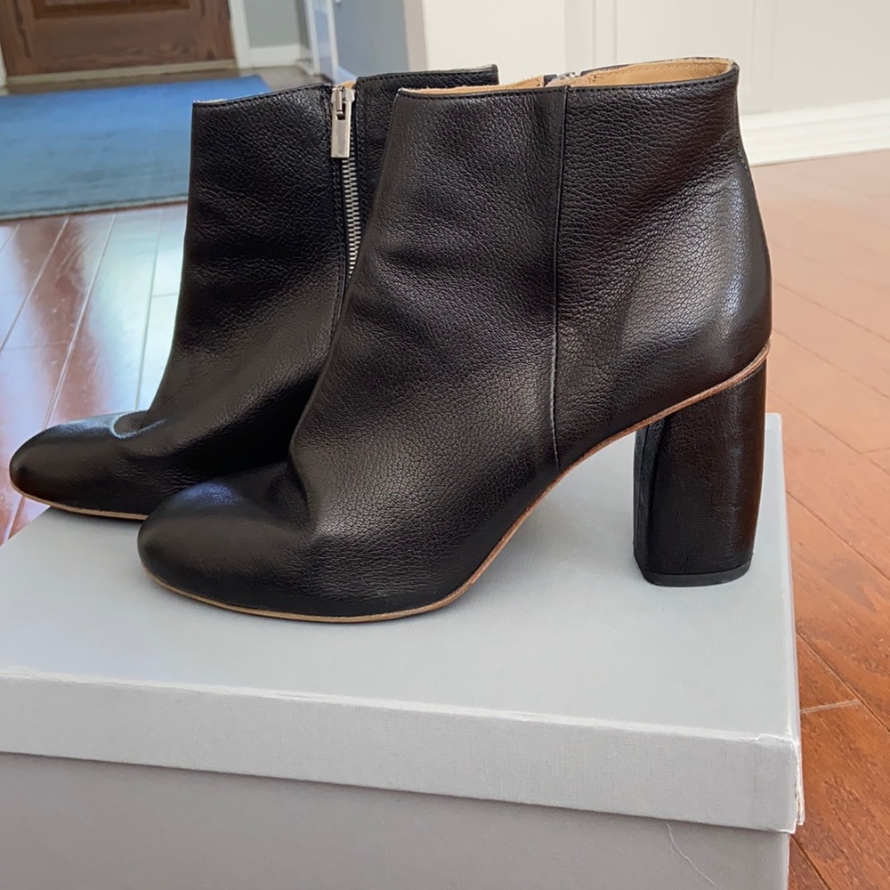 Everlane black leather heeled ankle boots
